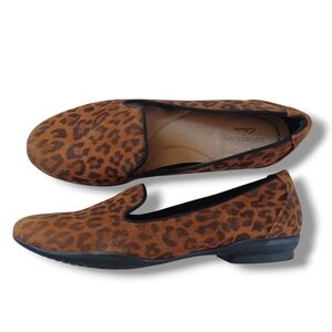 Clarks Collection Womens Flats Slip On Shoes Loafer Sara Poppy Leopard Size 5.5